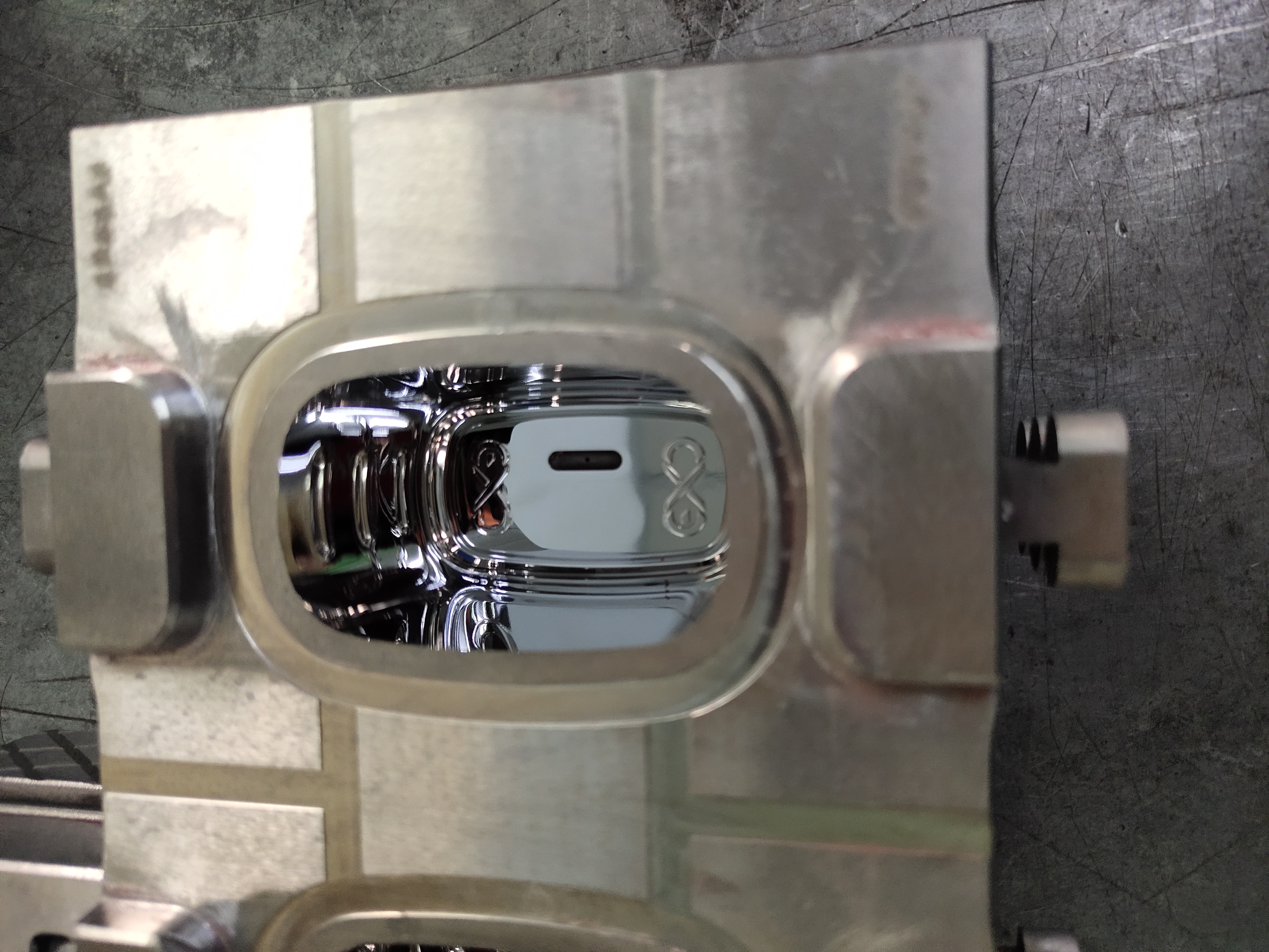 高精密模具鏡面拋光