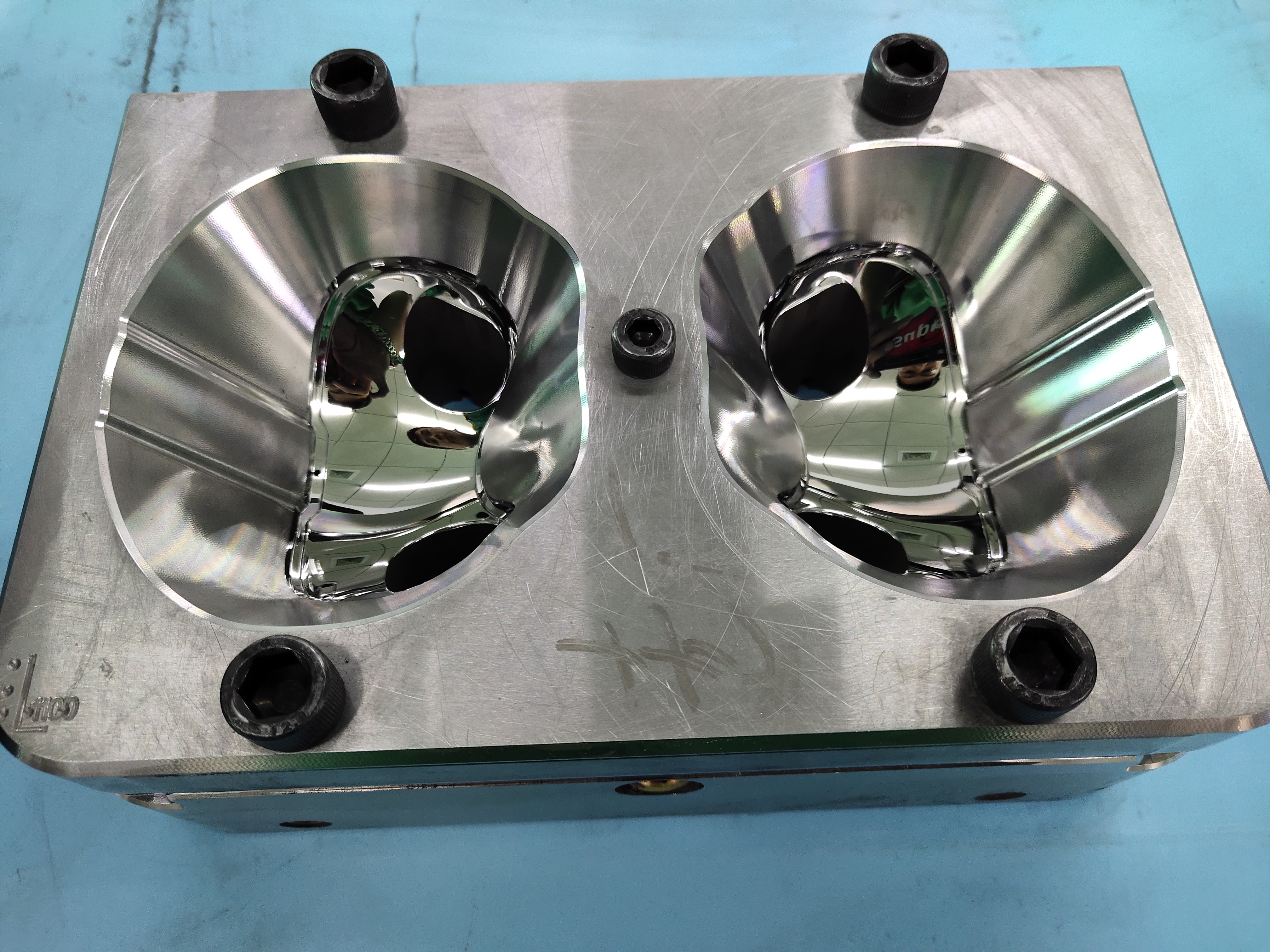 模具鏡面拋光加工